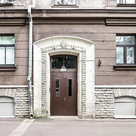 Cozy In The Centre And Free Parking *